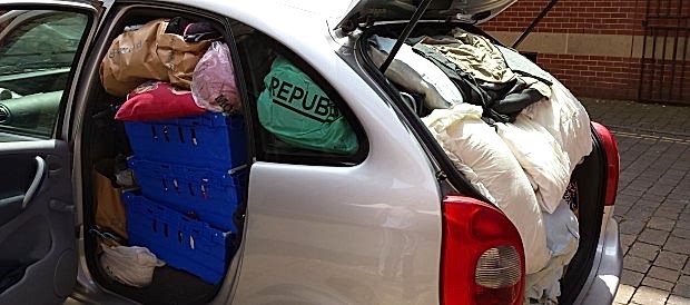 Students certainly know how to pack Mum and Dad’s car…